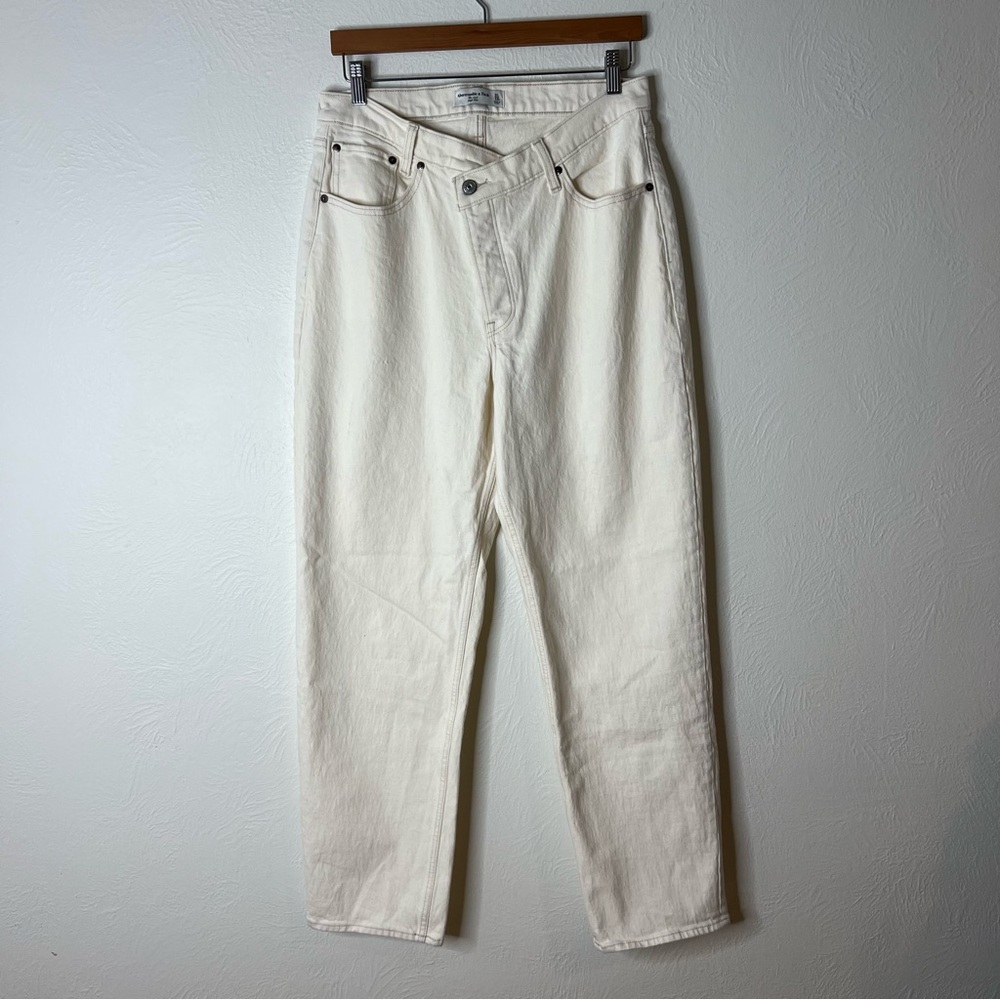 Abercrombie The Dad Jeans Cream High Rise Straight Leg Button Fly Denim Size 31